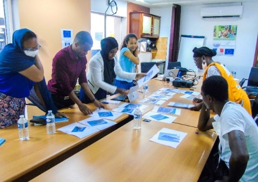 Formation d'ambassadeurs de l'environnement © *Oulanga Na Nyamba*