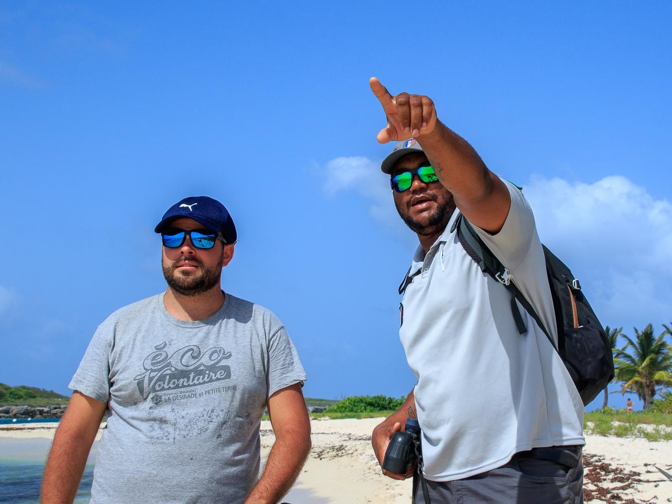 Yoann (éco-volontaire) et Jean-Claude (Garde) - © Fabien Lefebvre