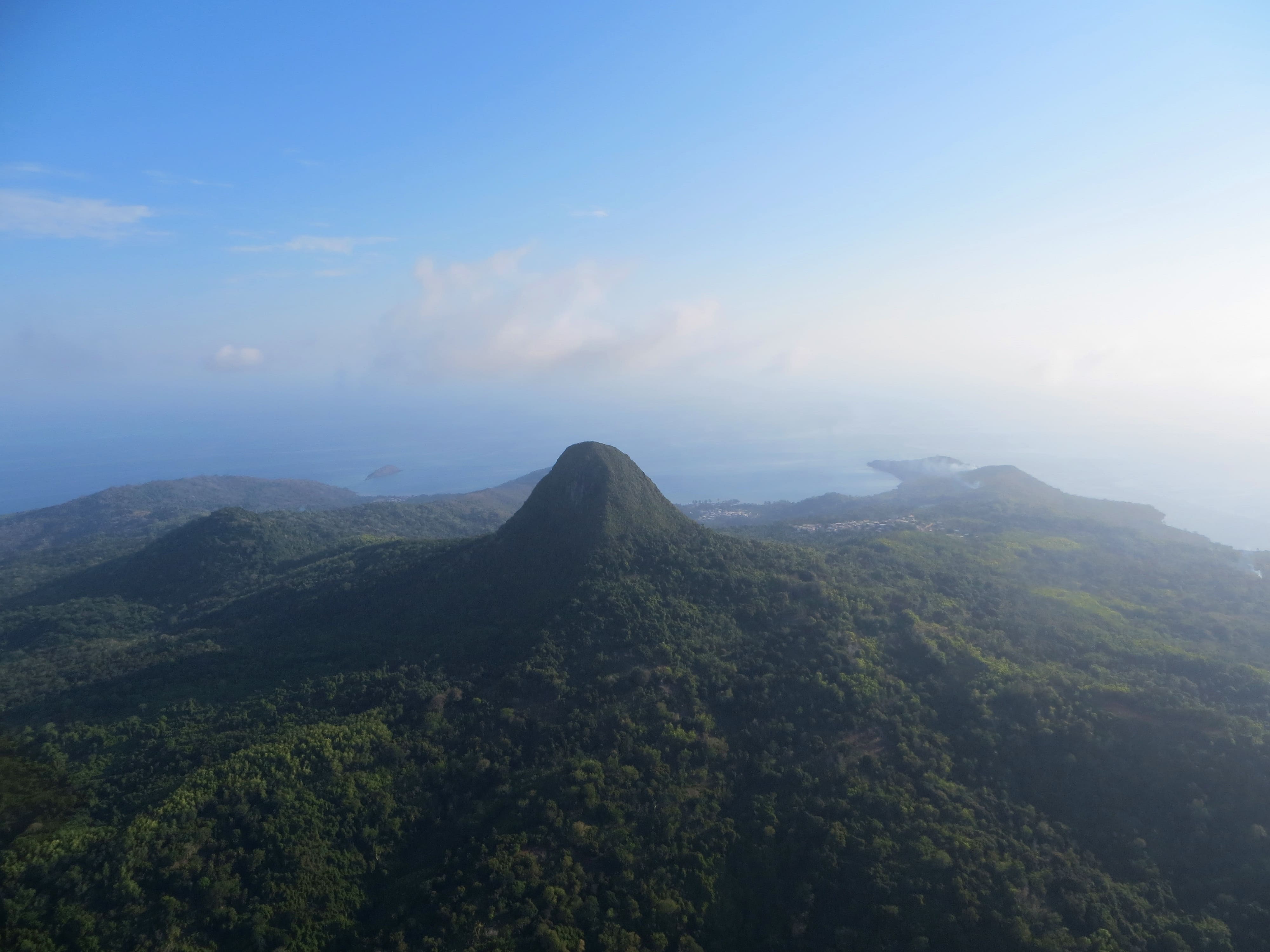 Mont Choungui vu du nord © Frédéric Ducarme