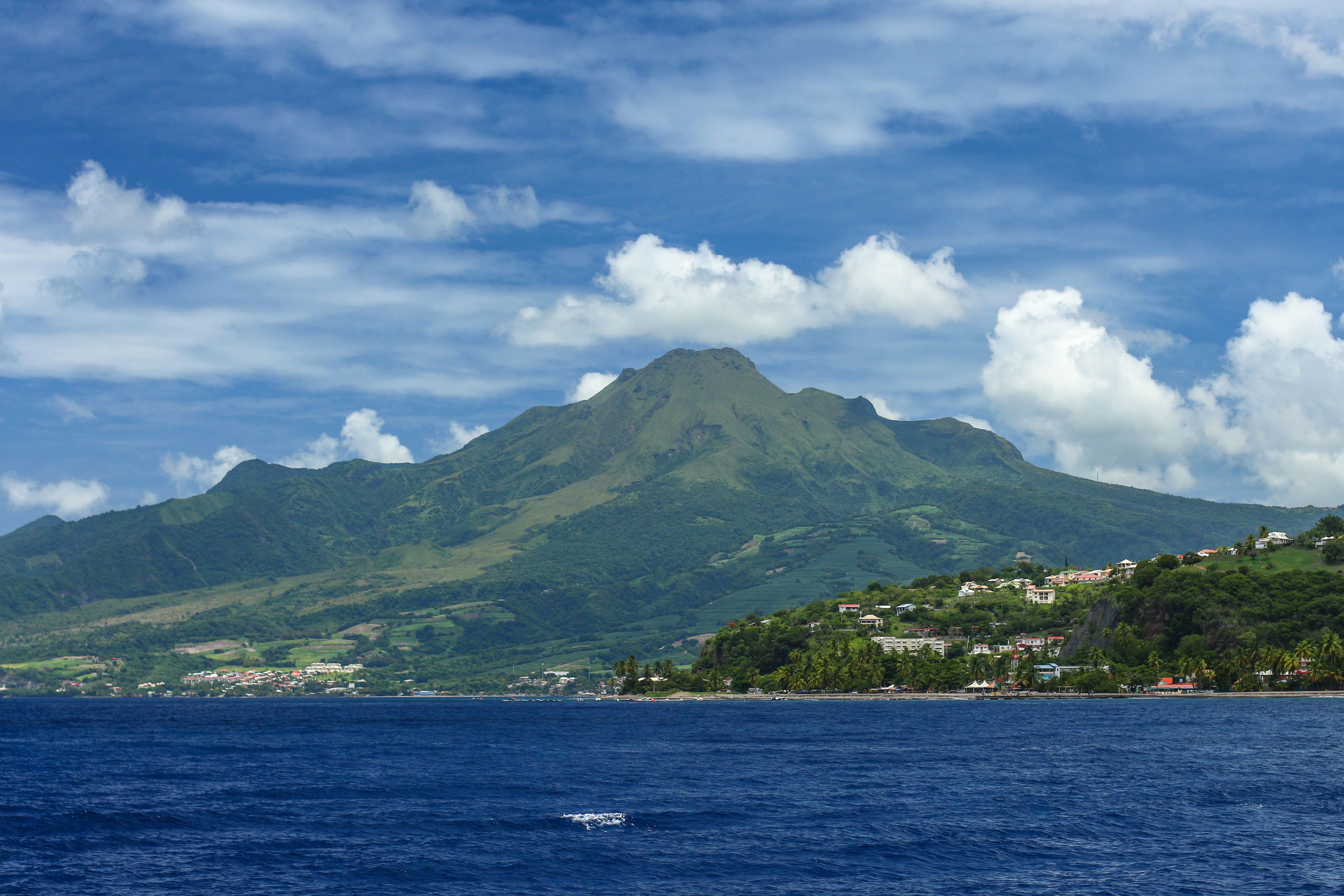 La Montagne Pelée depuis la mer © Fabien Lefebvre - Association ACWAA