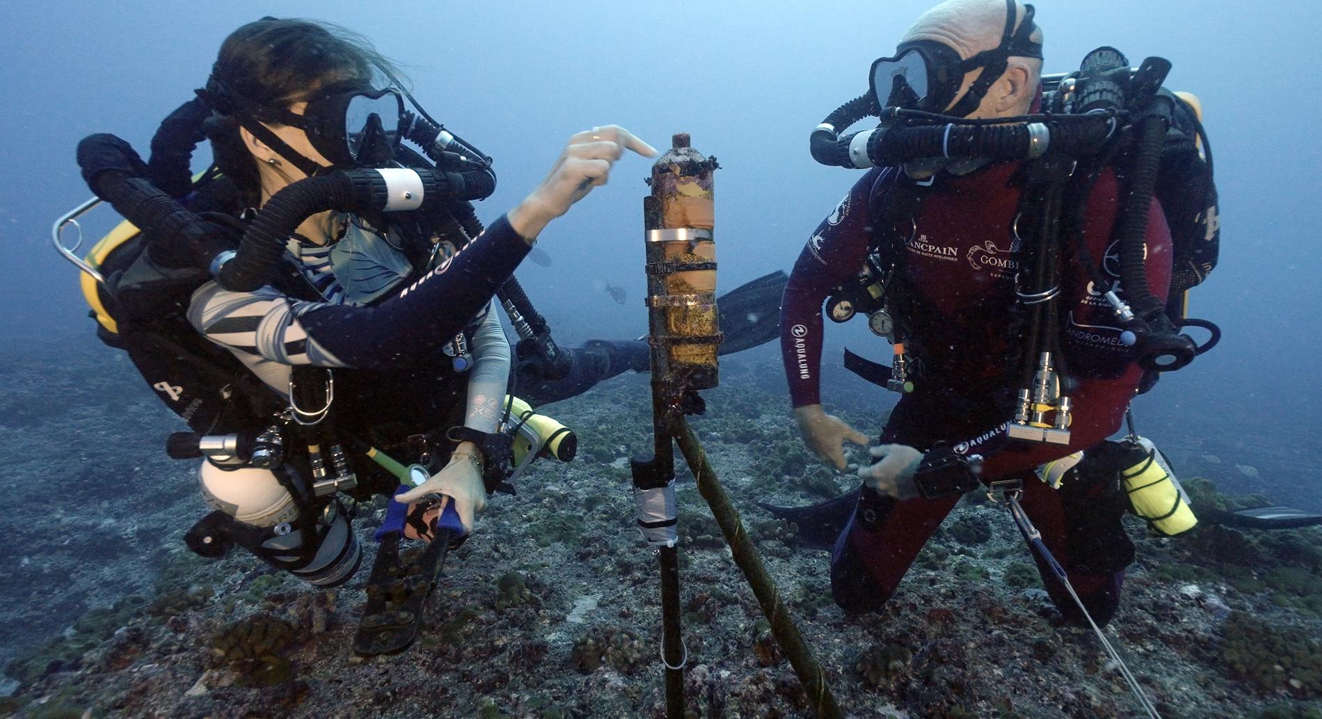 Visite sur un récepteur acoustique pour l’entretien et la récupération de données © Thomas Pavy